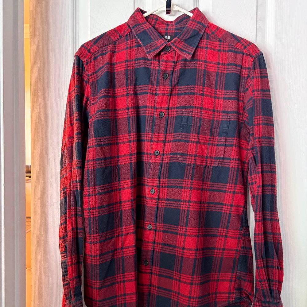 Uniqlo mens medium flannel red navy checks